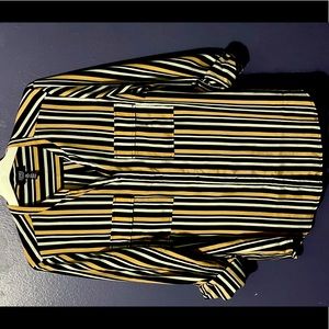 XL Jones New York buttoned blouse.